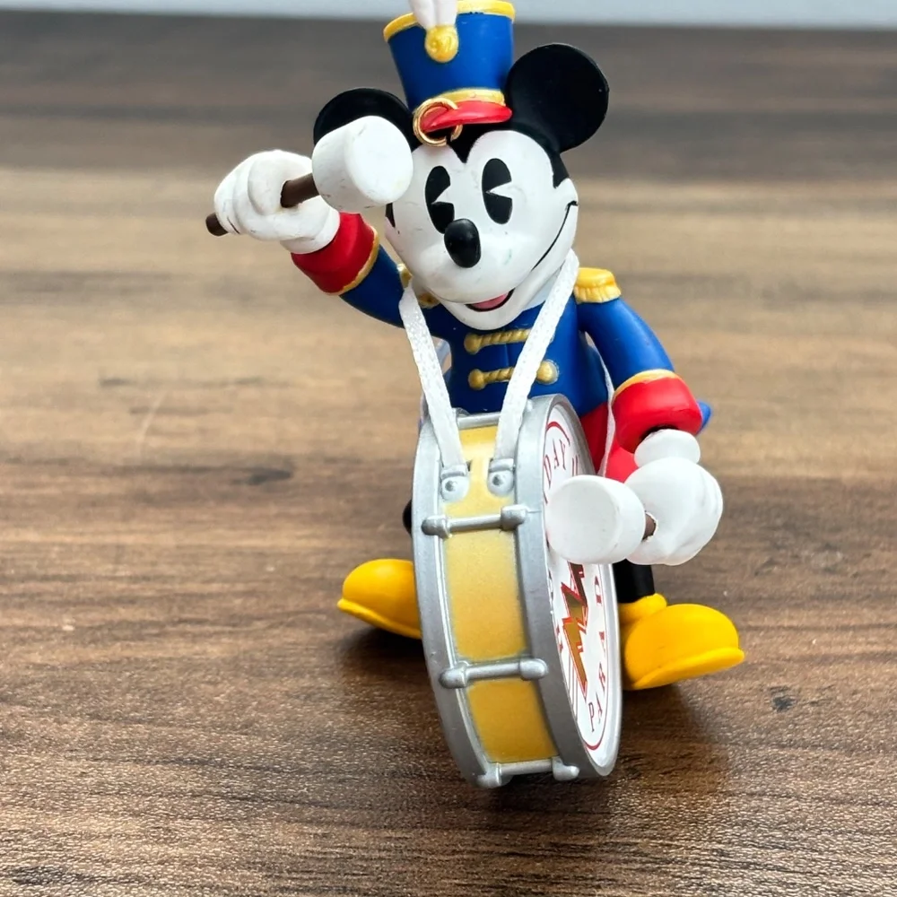 VINTAGE Hallmark Ornament Mickeys Holiday Parade 1 Bandleader Mickey Mouse 1997